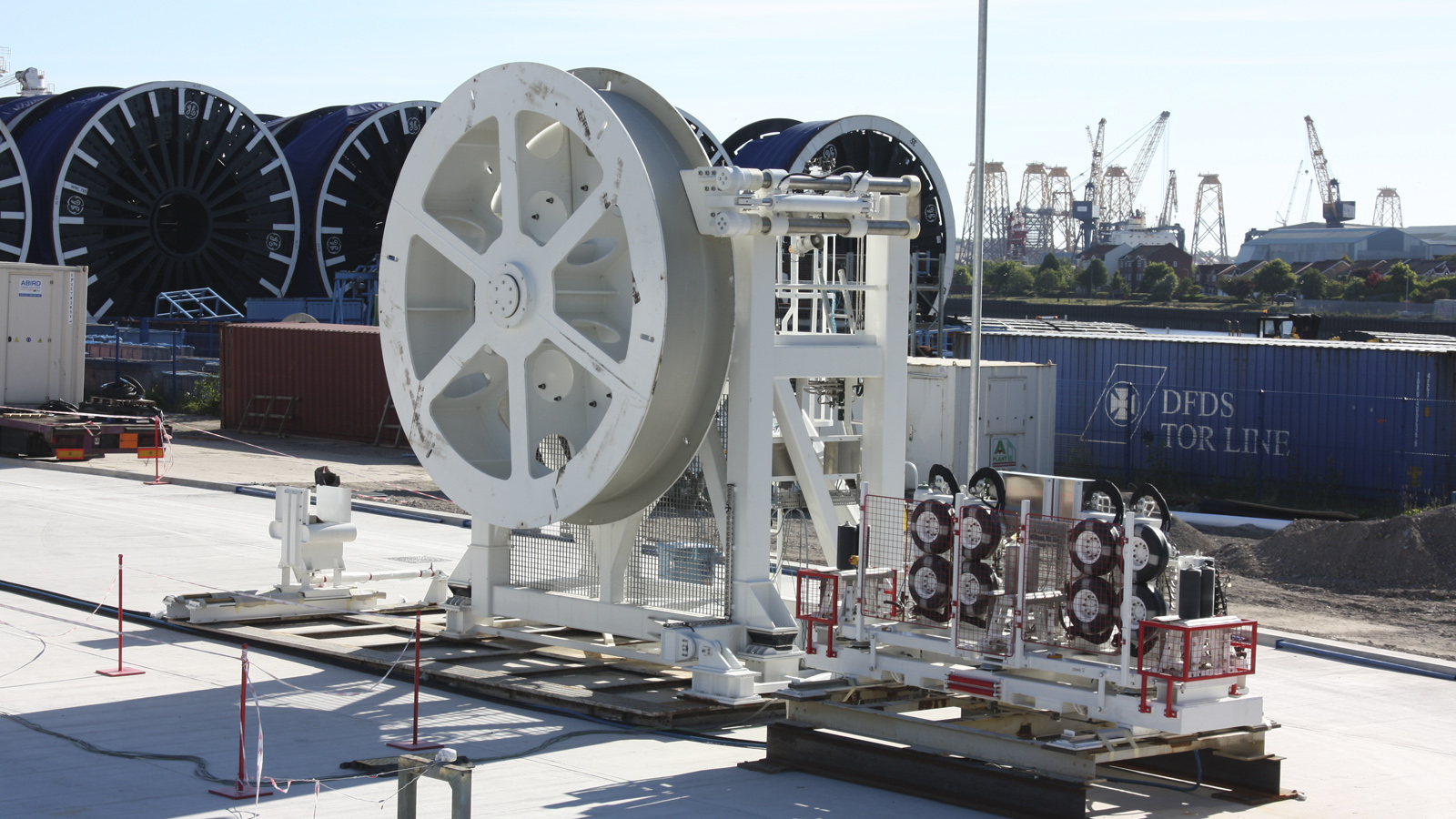 Cable drum engine Cable drum engine on board vessel